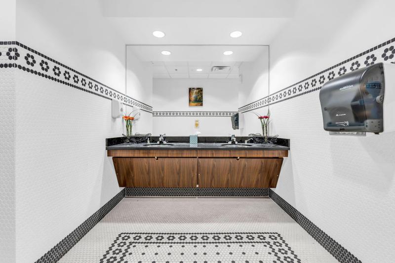  Commercial & Industrial Images