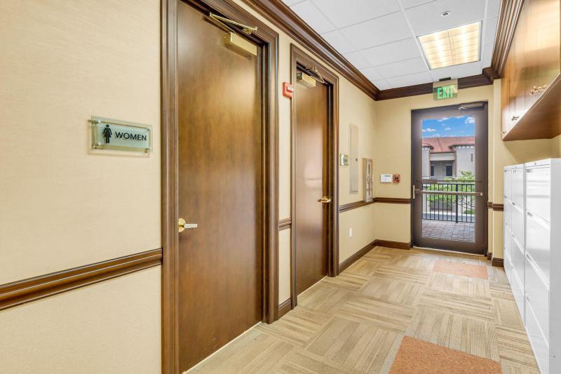  Commercial & Industrial Images