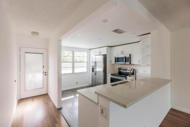  Condo & Townhome Photos