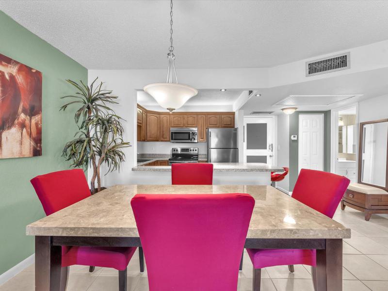  Condo & Townhome Photos