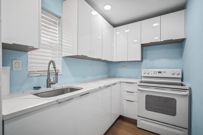  Condo & Townhome Photos