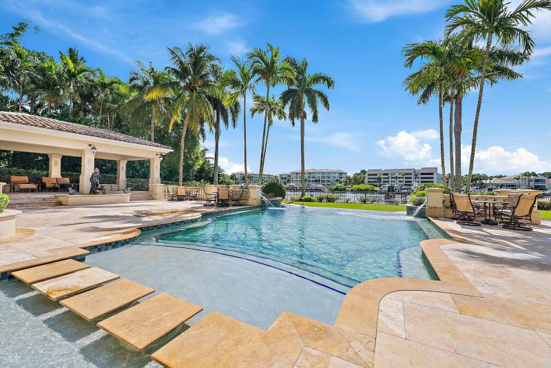  Single Family Homes Photo 13:  Palm Beach Gardens,  FL 33410