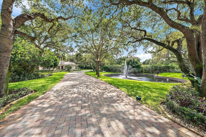  Single Family Homes Photo 5:  Palm Beach Gardens,  FL 33410