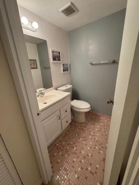  Condo & Townhome Photos