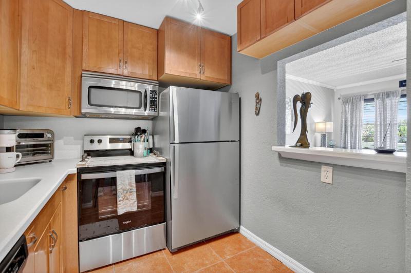  Condo & Townhome Photos