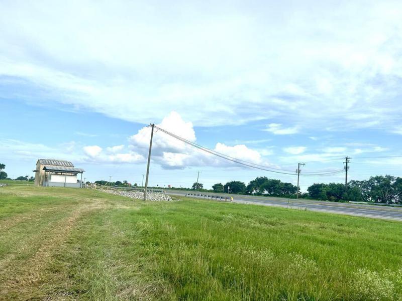  Commercial & Industrial Land Images 