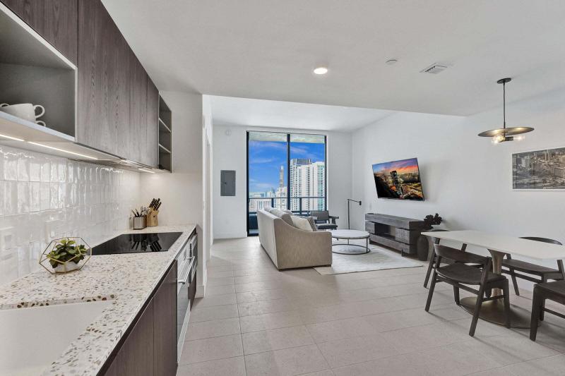  Condo & Townhome Photos