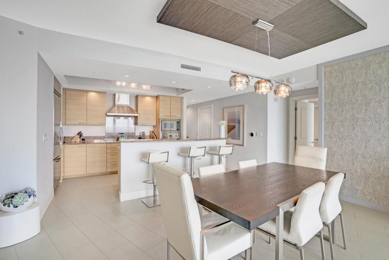  Condo & Townhome Photos