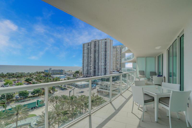  Condo & Townhome Photos