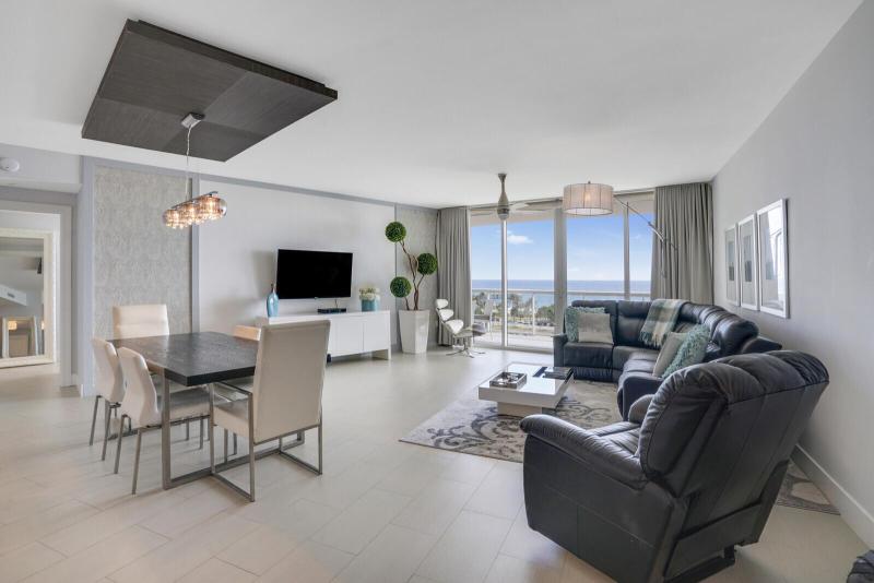  Condo & Townhome Photos