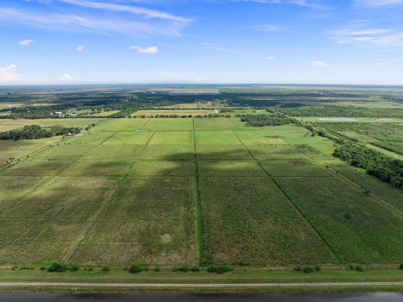  Commercial & Industrial Land Images 