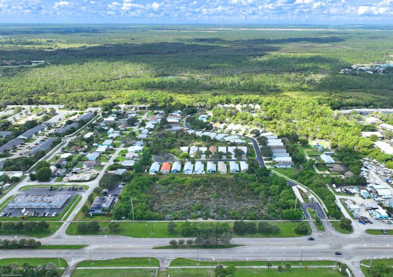  Commercial & Industrial Land Images 