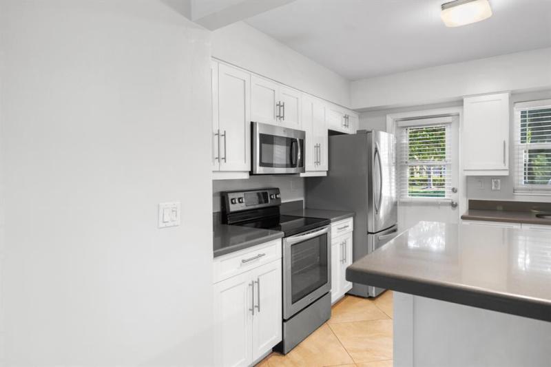  Condo & Townhome Photos