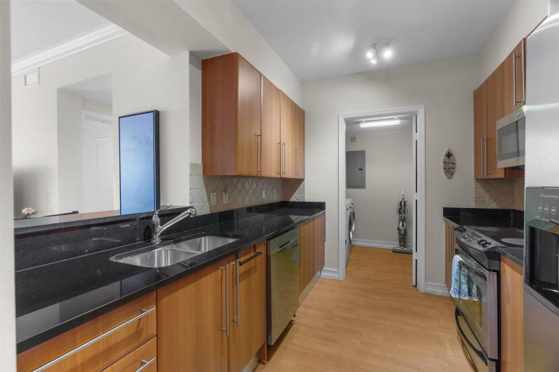  Condo & Townhome Photos