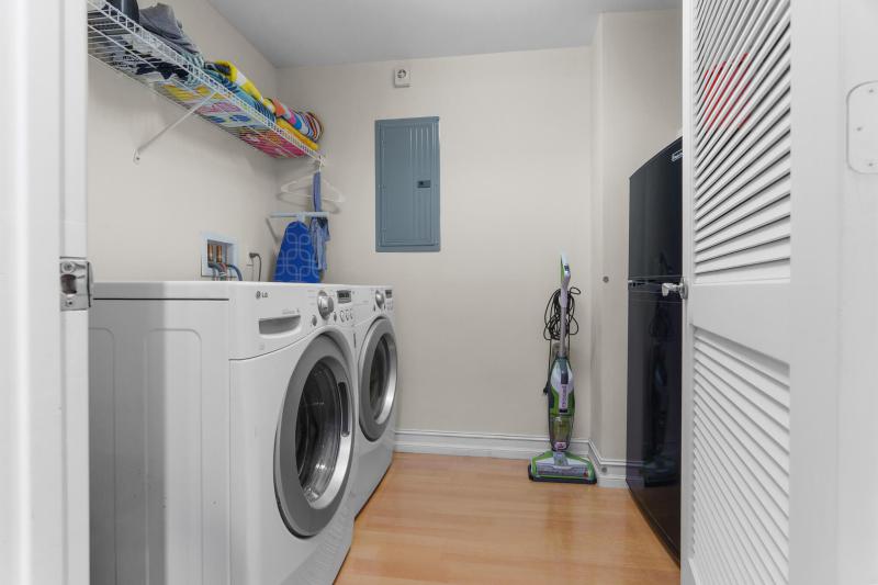  Condo & Townhome Photos