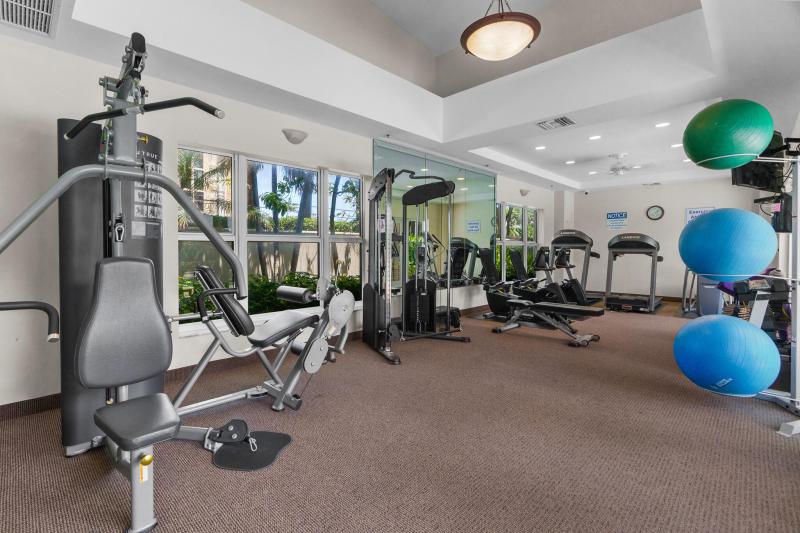  Condo & Townhome Photos