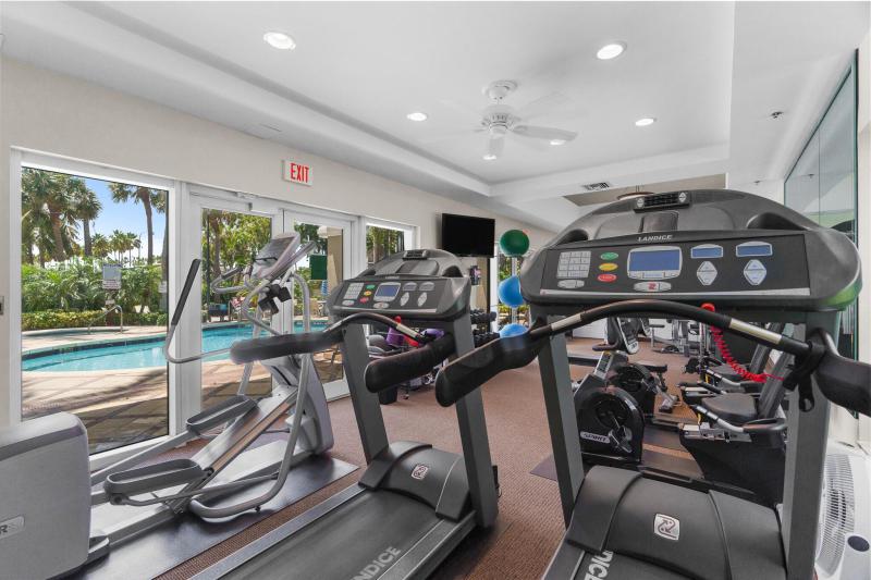  Condo & Townhome Photos