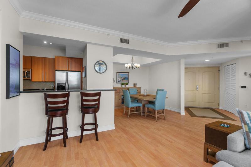  Condo & Townhome Photos