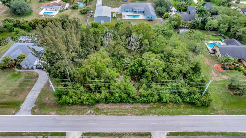  Commercial & Industrial Land Images 