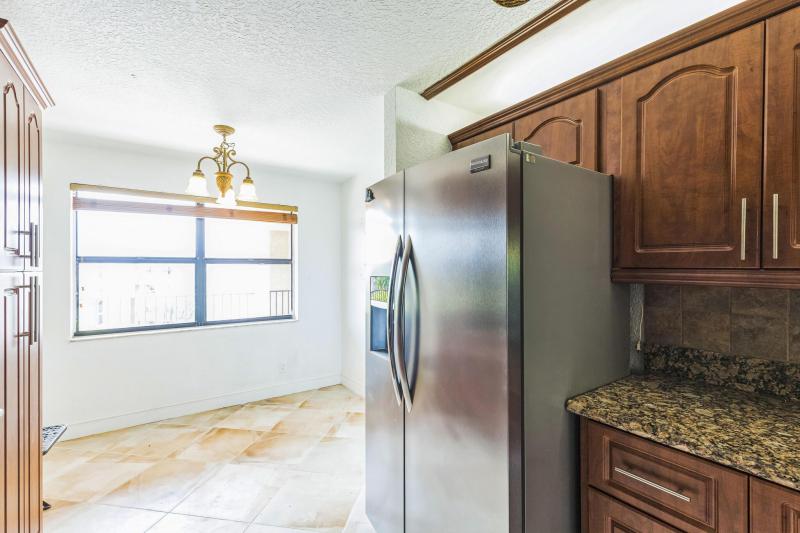  Condo & Townhome Photos