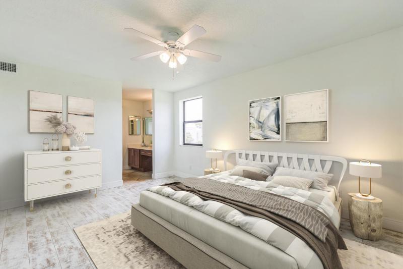  Condo & Townhome Photos