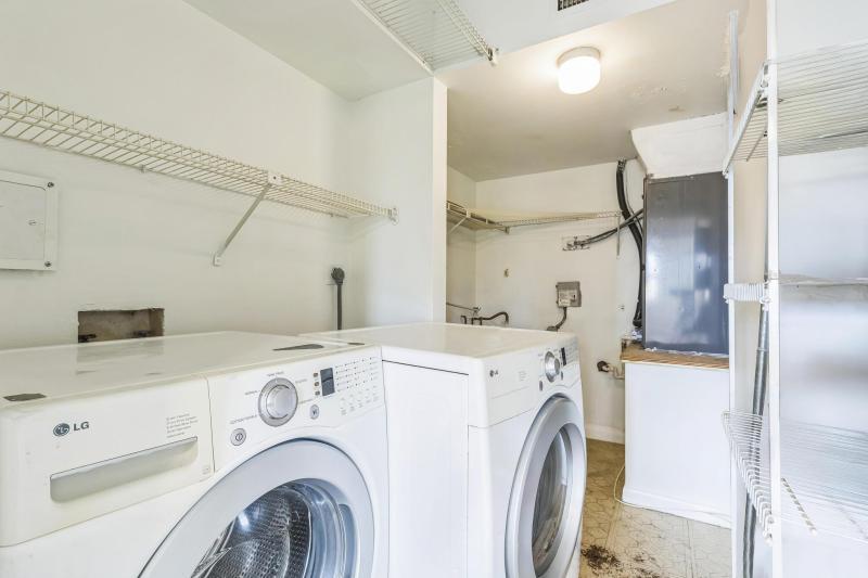  Condo & Townhome Photos