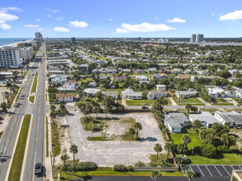  Commercial & Industrial Land Images 