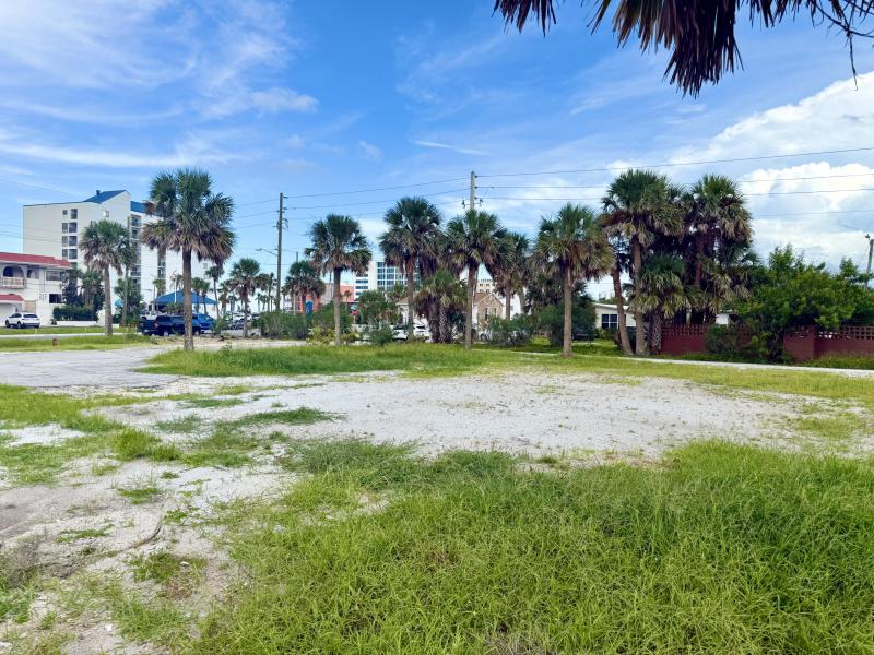  Commercial & Industrial Land Images 