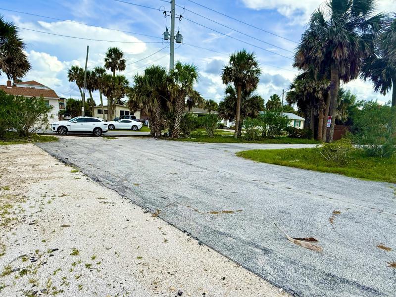  Commercial & Industrial Land Images 