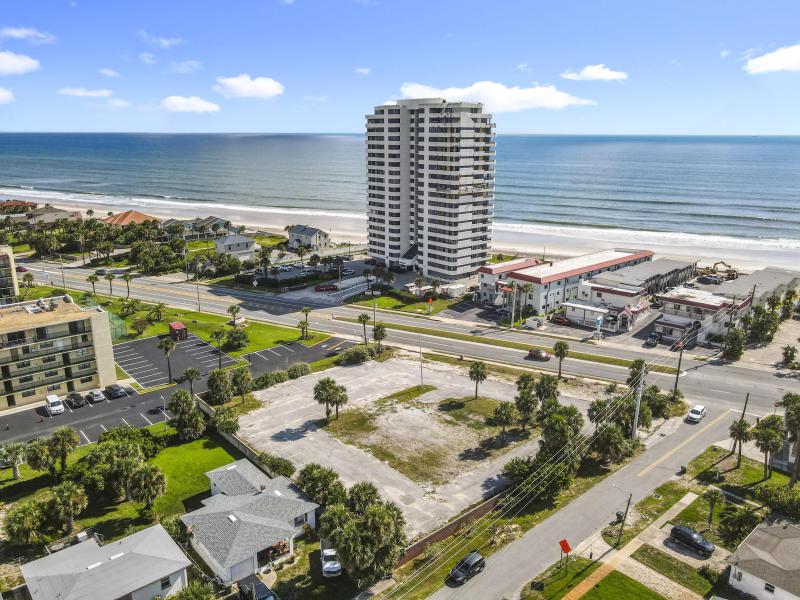  Commercial & Industrial Land Images 