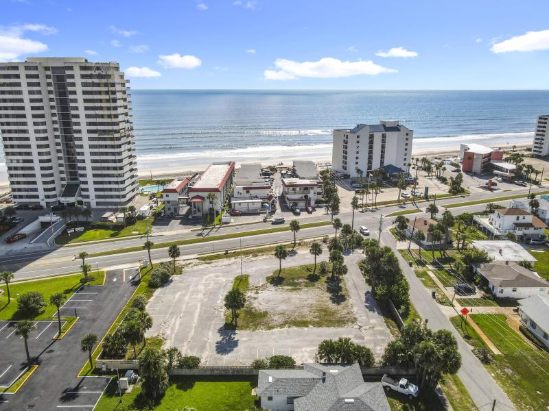  Commercial & Industrial Land Images 