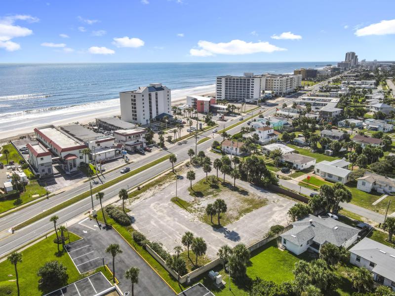  Commercial & Industrial Land Images 