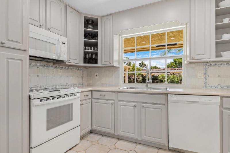  Single Family Homes Photo 11:  Fort Lauderdale,  FL 33308