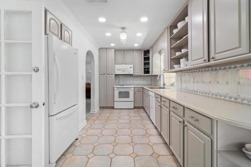  Single Family Homes Photo 15:  Fort Lauderdale,  FL 33308