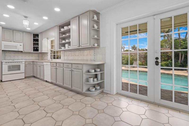  Single Family Homes Photo 16:  Fort Lauderdale,  FL 33308