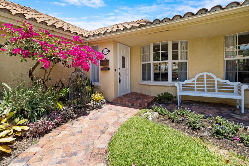  Single Family Homes Photo 2:  Fort Lauderdale,  FL 33308