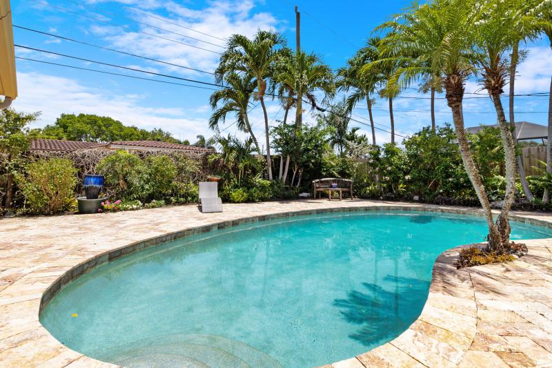  Single Family Homes Photo 39:  Fort Lauderdale,  FL 33308