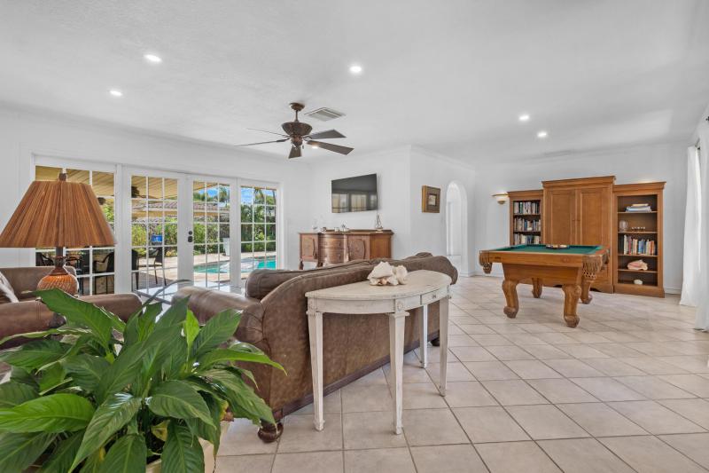  Single Family Homes Photo 5:  Fort Lauderdale,  FL 33308