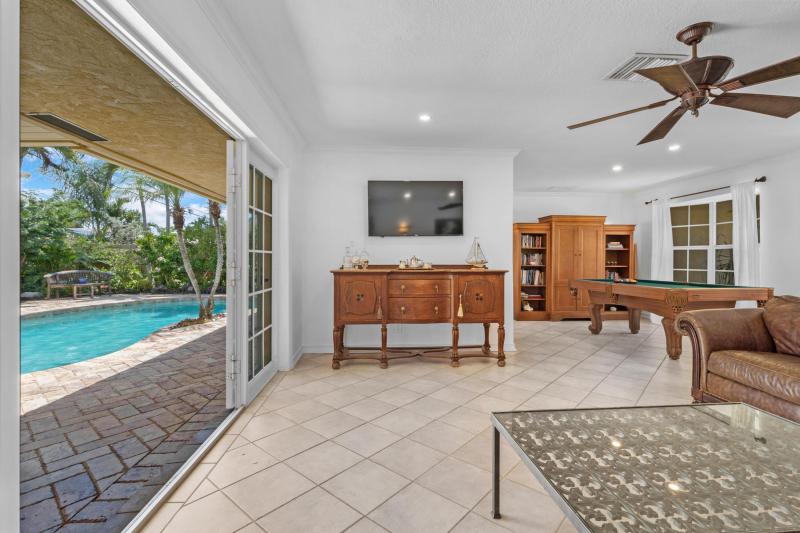  Single Family Homes Photo 7:  Fort Lauderdale,  FL 33308