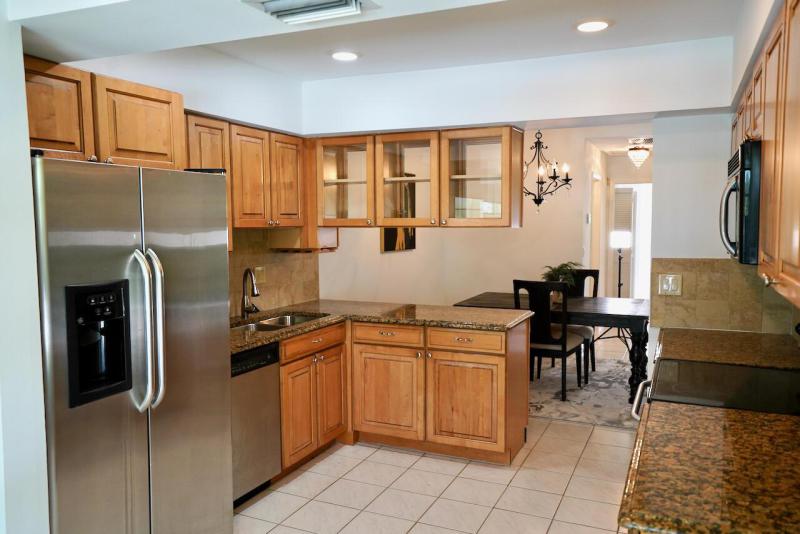  Condo & Townhome Photos