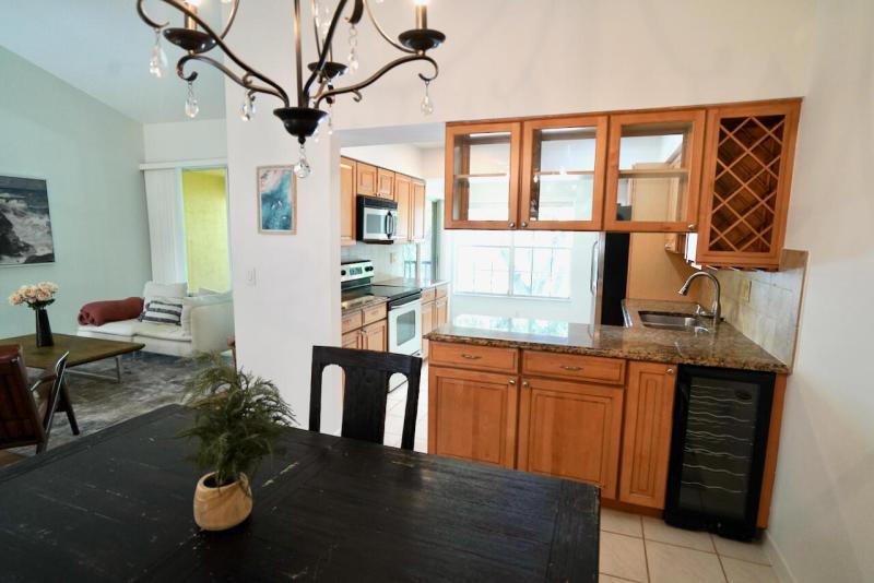  Condo & Townhome Photos
