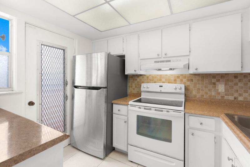  Condo & Townhome Photos