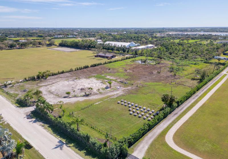  Commercial & Industrial Land Images 