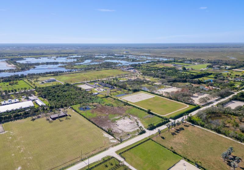  Commercial & Industrial Land Images 
