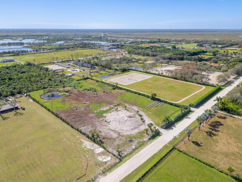  Commercial & Industrial Land Images 