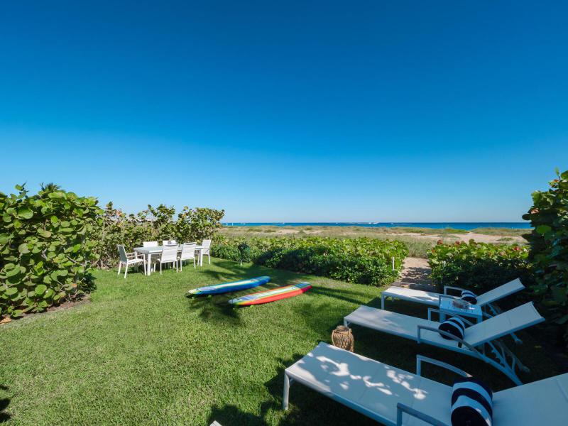  Single Family Homes Photo 25:  Palm Beach,  FL 33480
