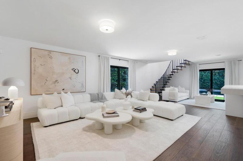  Single Family Homes Photo 3:  Palm Beach,  FL 33480