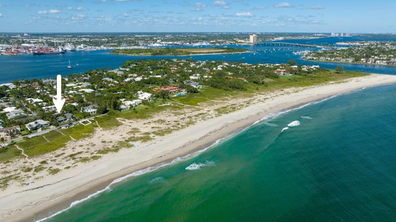  Single Family Homes Photo 31:  Palm Beach,  FL 33480