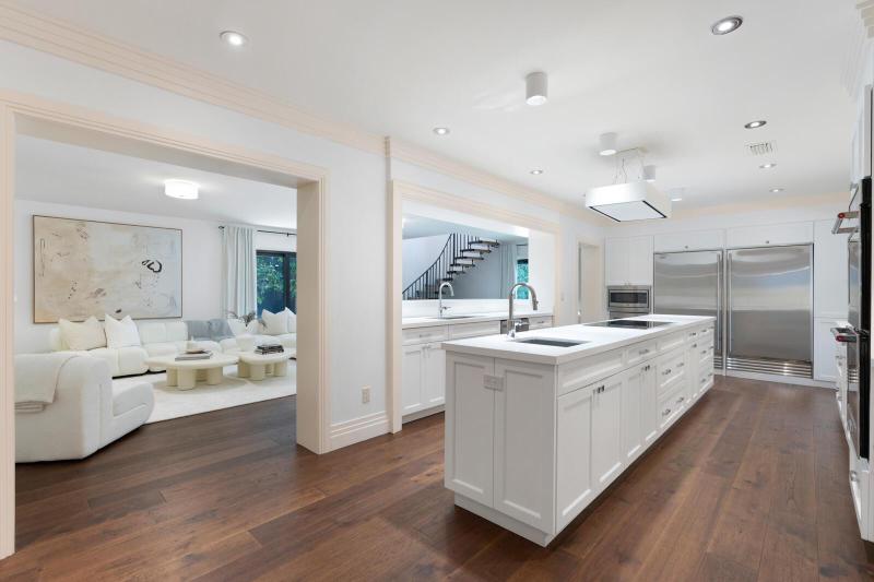  Single Family Homes Photo 5:  Palm Beach,  FL 33480