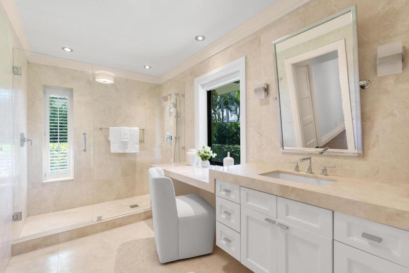  Single Family Homes Photo 8:  Palm Beach,  FL 33480